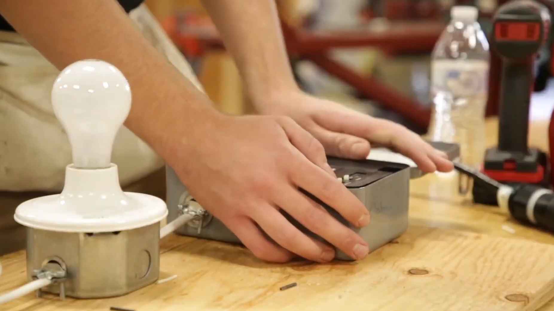 Low Voltage Technician vs. Electrician What’s the Difference? ElectronicsHacks