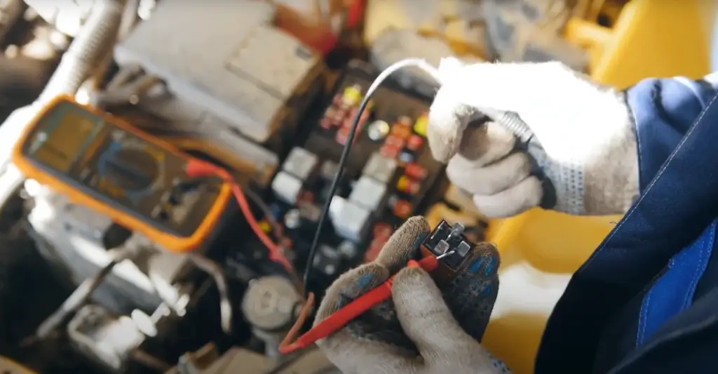 Key Differences Between Low Voltage Technicians and Electricians