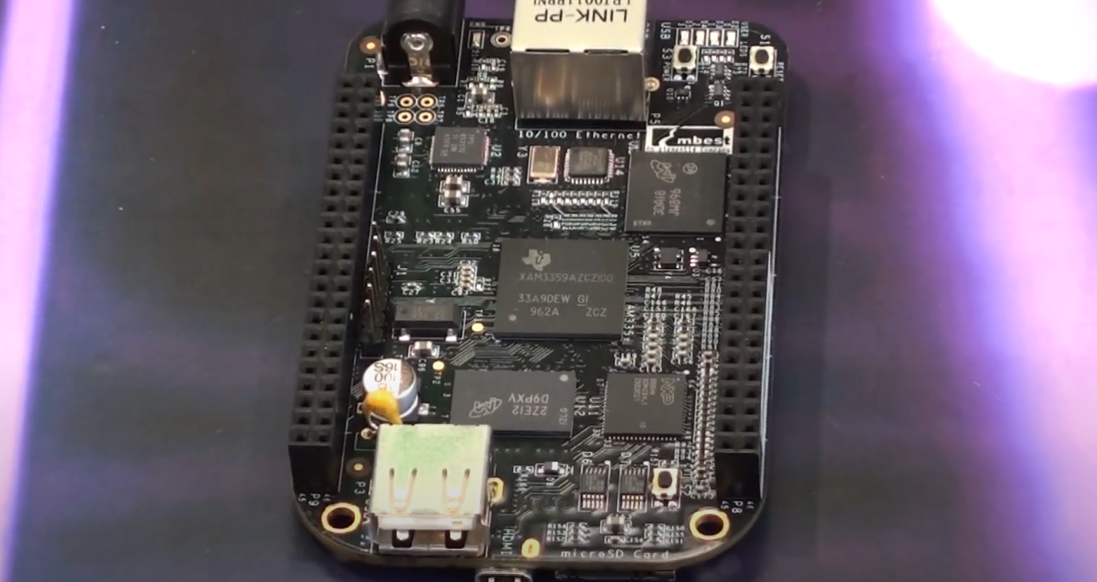 Begalebone BeagleBone Black vs. Green: What’s the Difference? - ElectronicsHacks