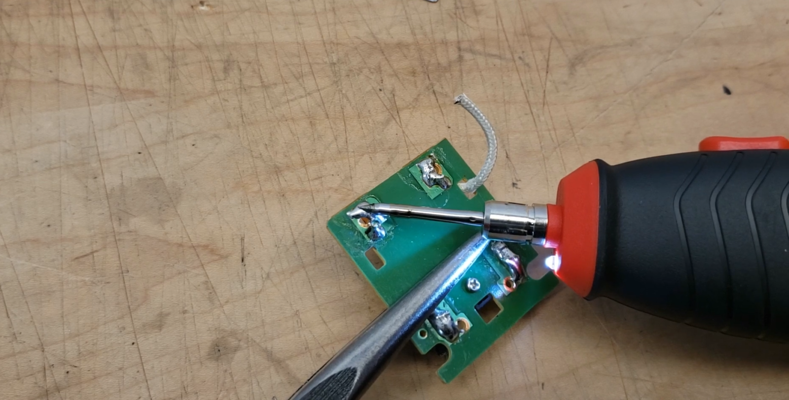 How to Use a Weller Soldering Gun? ElectronicsHacks