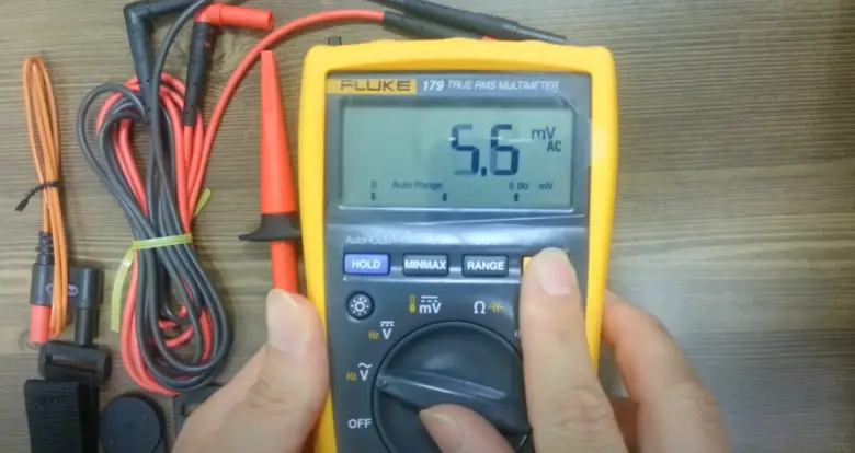 Fluke 117 vs. 179: Which Multimeter is Better? - ElectronicsHacks