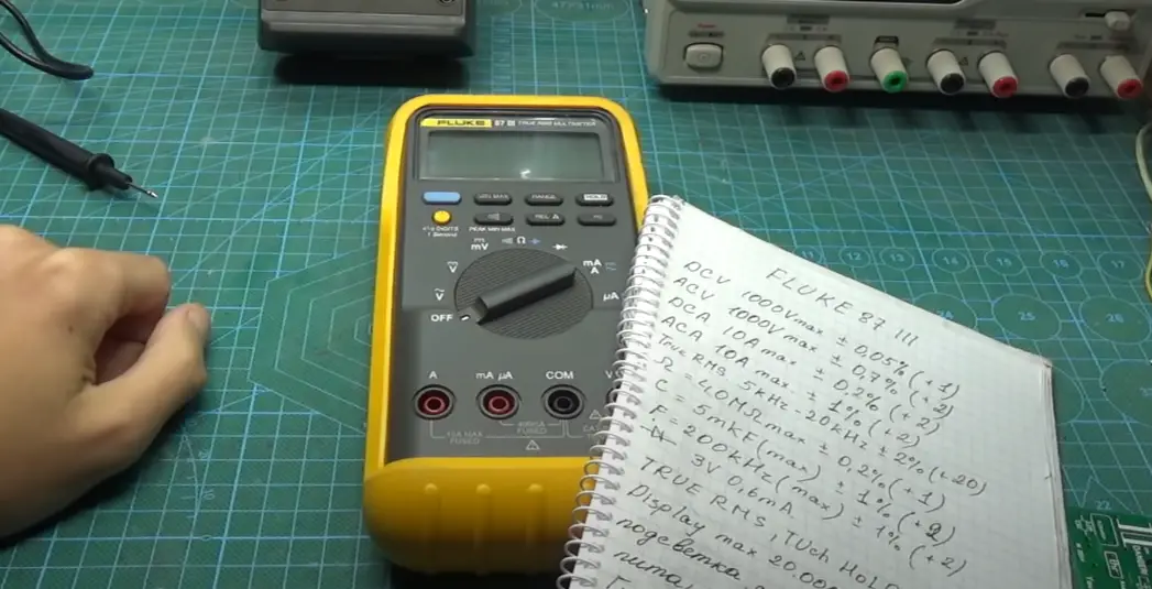 Fluke 87 vs. 87V Which Multimeter is Better? ElectronicsHacks