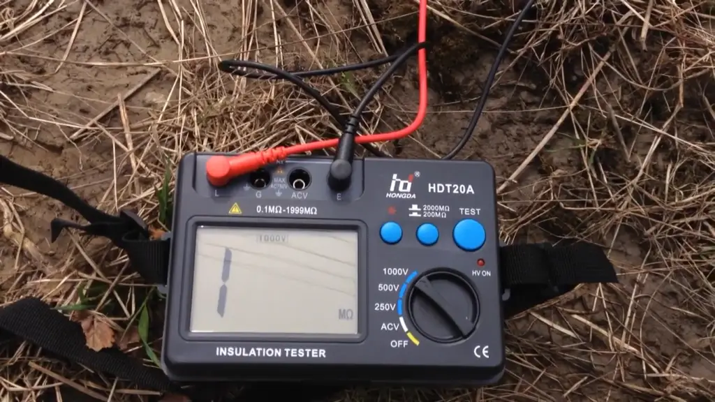 How to Test an Electric Fence With a Multimeter