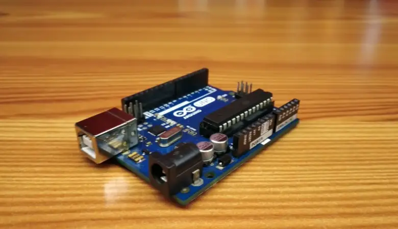 Arduino Car Projects - ElectronicsHacks