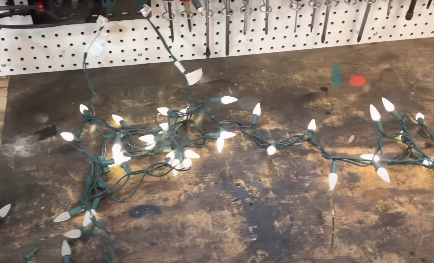 How to Change Fuse in Christmas Lights? ElectronicsHacks