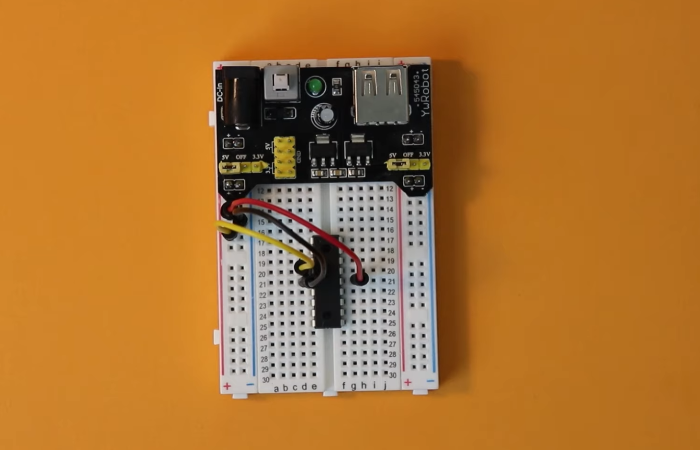 How to Program a PIC Microcontroller? - ElectronicsHacks