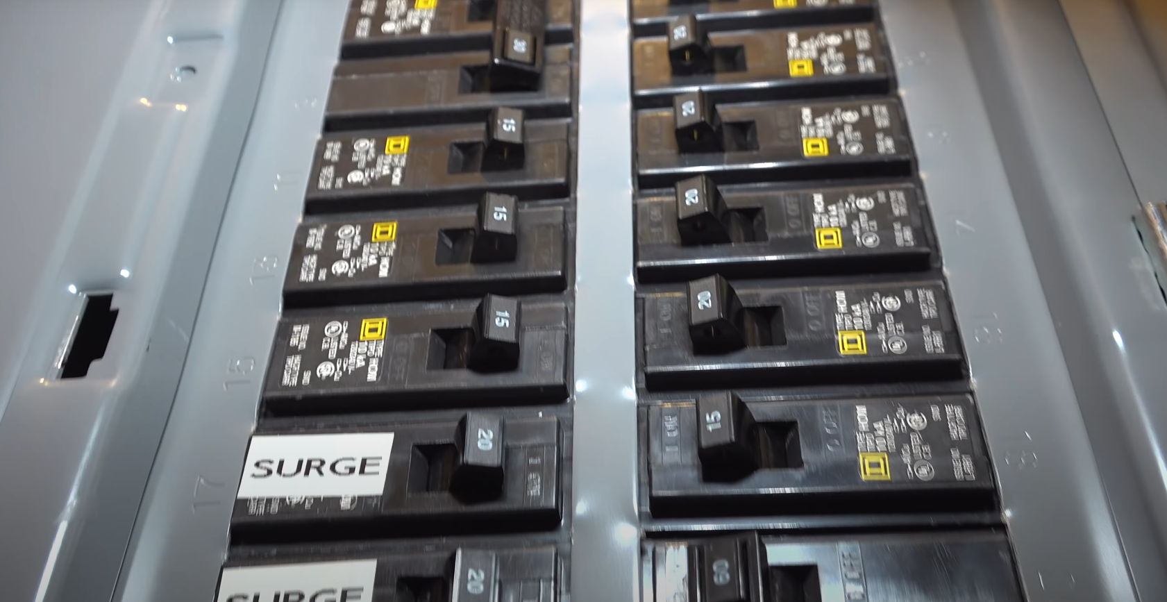 How to Replace a Fuse in a Fuse Box? ElectronicsHacks