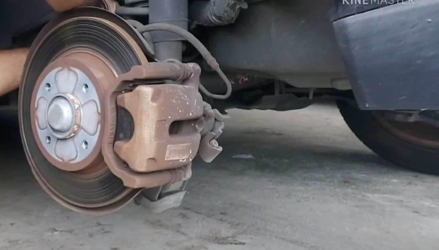 How to Test an ABS Sensor With a Multimeter? ElectronicsHacks