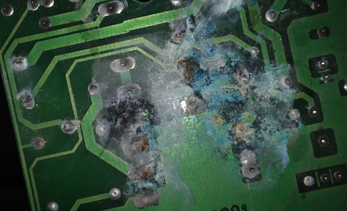How to Clean a Circuit Board of Corrosion? ElectronicsHacks