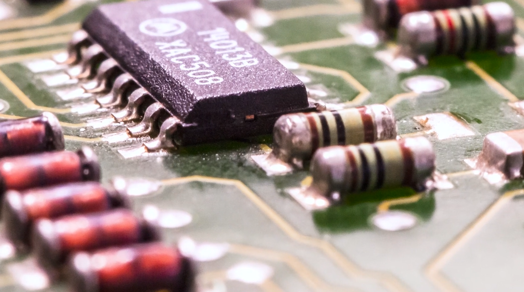 Is a Light Bulb a Resistor? ElectronicsHacks