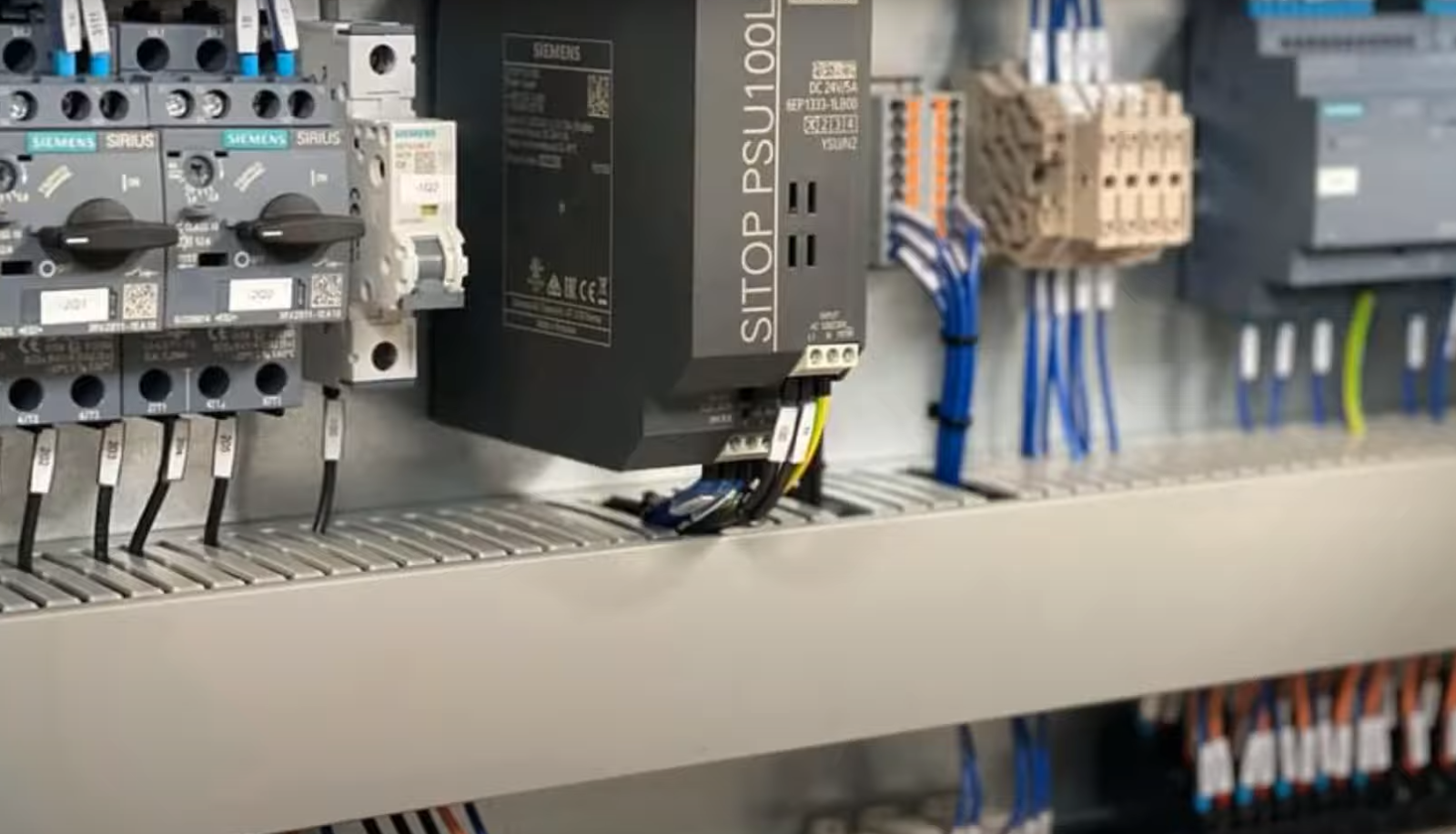 RS232 vs. RS485: What’s the Difference? - ElectronicsHacks