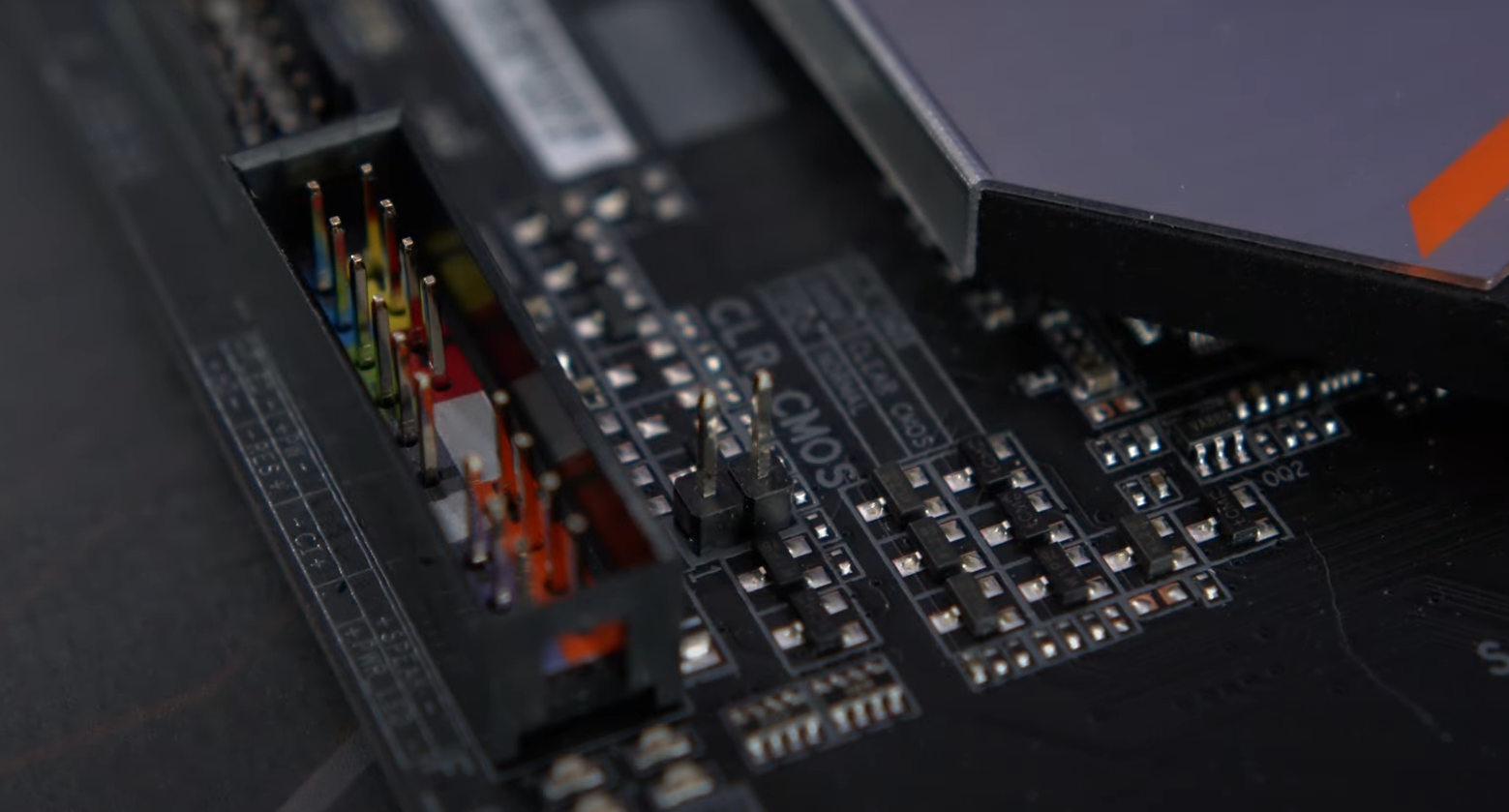 What is a CMOS? - ElectronicsHacks