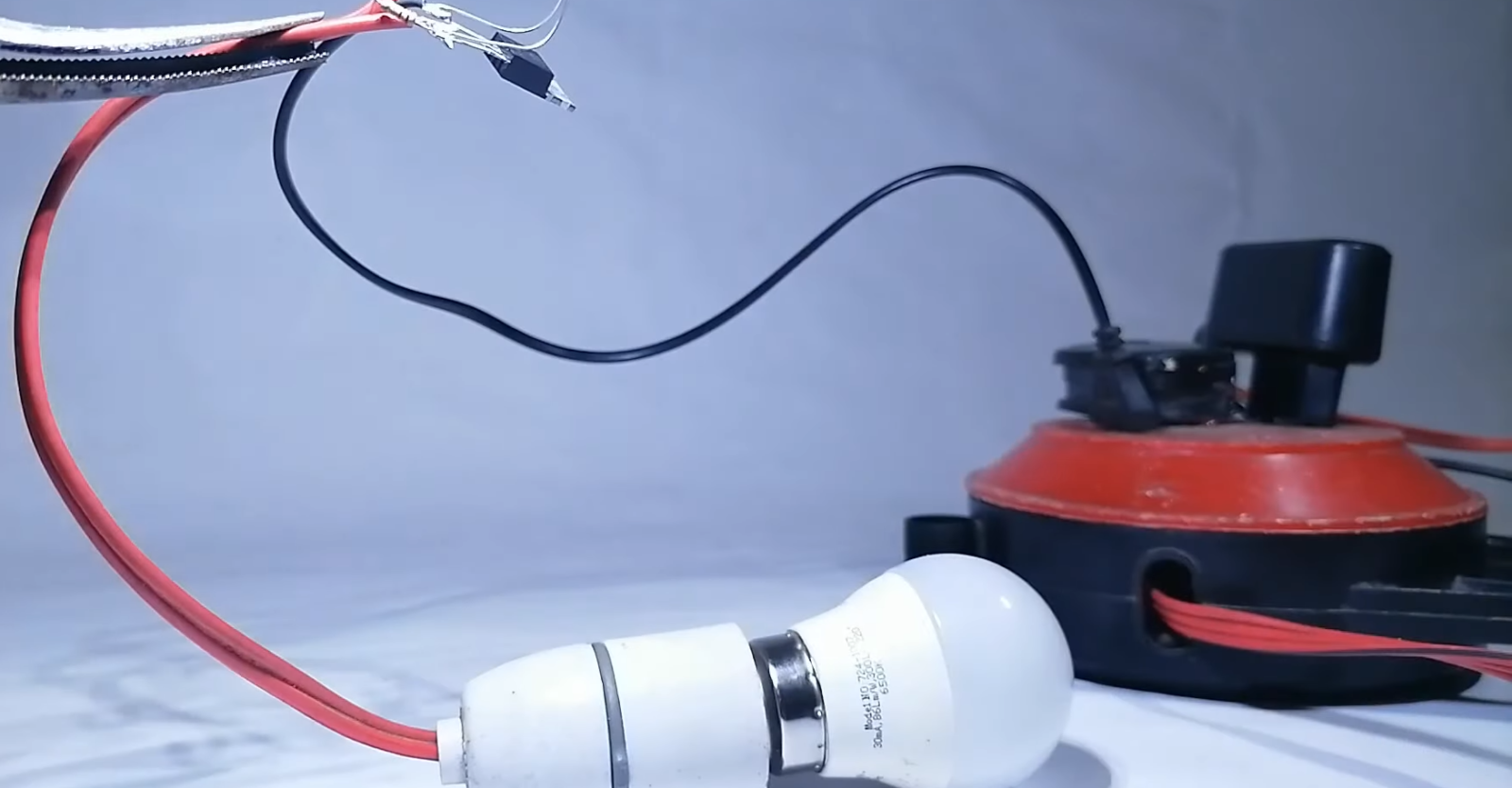 How to Make an Automatic Night Light Circuit? ElectronicsHacks