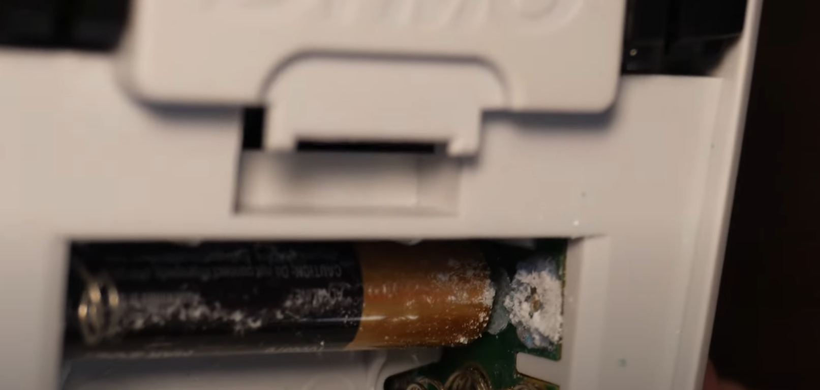 How to Remove Corrosion From Electronics? ElectronicsHacks