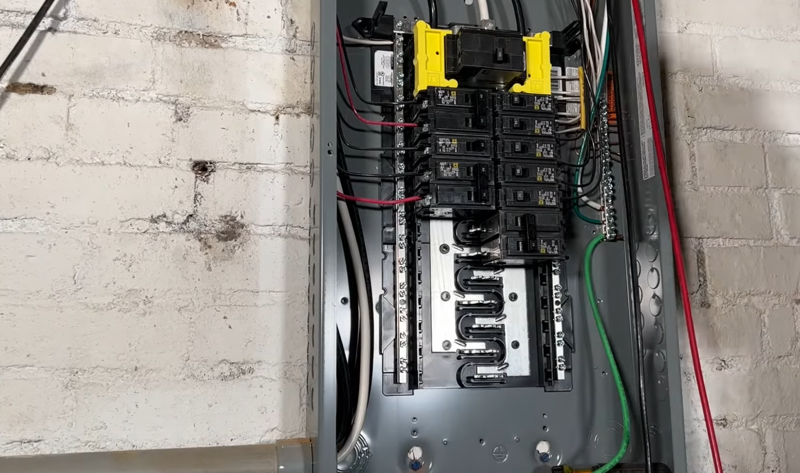 How to Wire a 100Amp Sub Panel From a 200Amp Main Panel