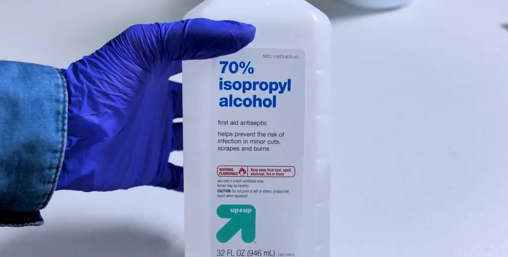 Safety Tips for Using Isopropyl Alcohol