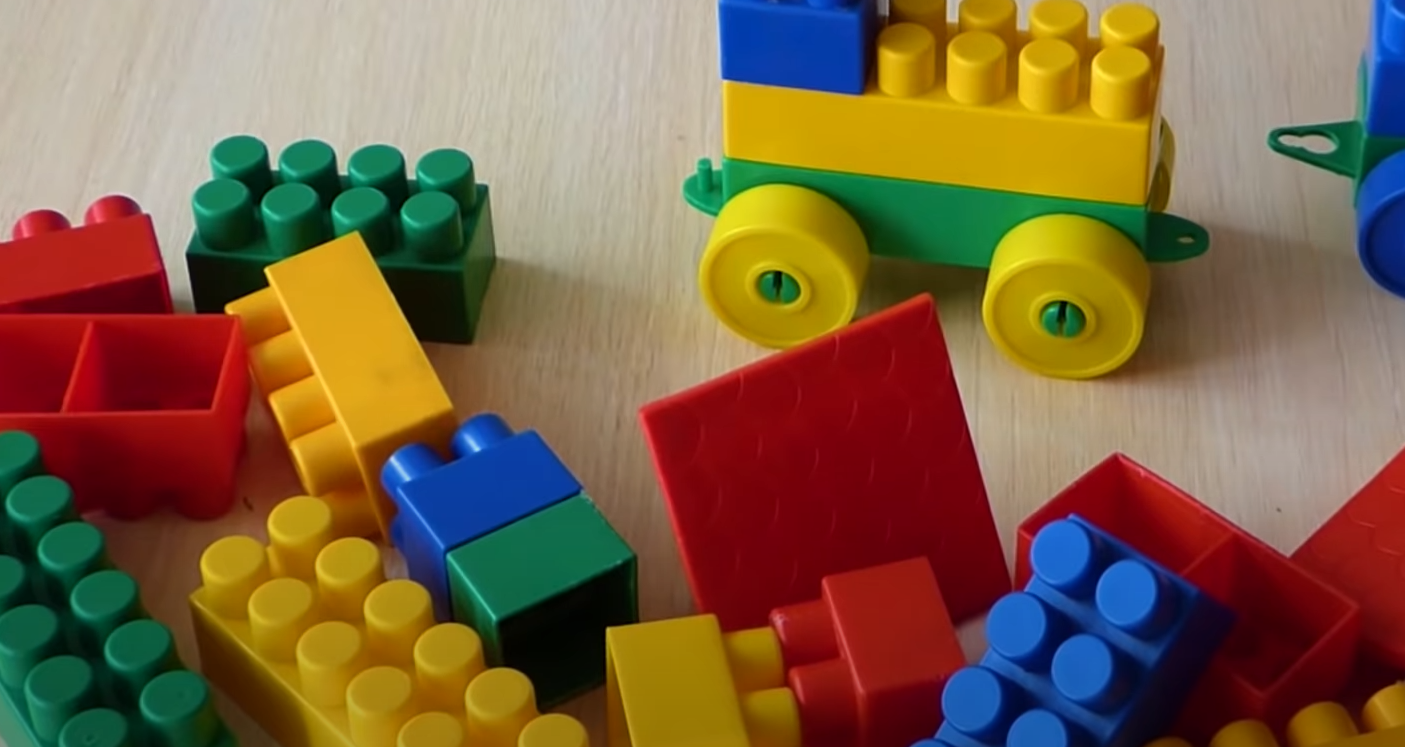 Is Plastic a Conductor or Insulator? ElectronicsHacks