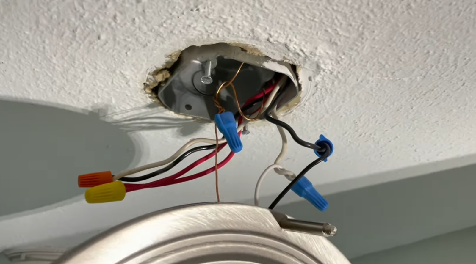 What Does an Open Ground Mean? ElectronicsHacks