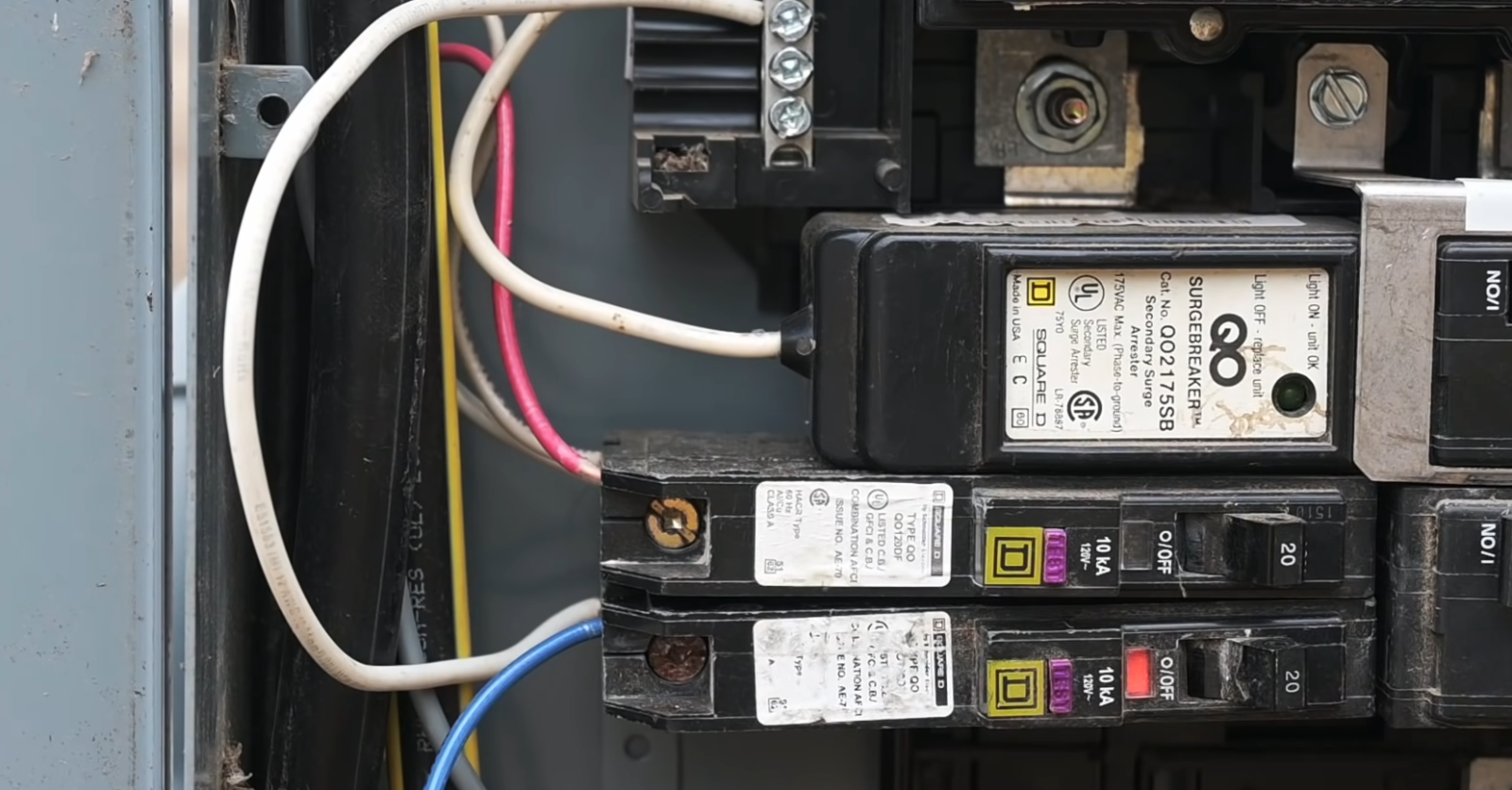 Why Is My Ground Wire Hot? ElectronicsHacks