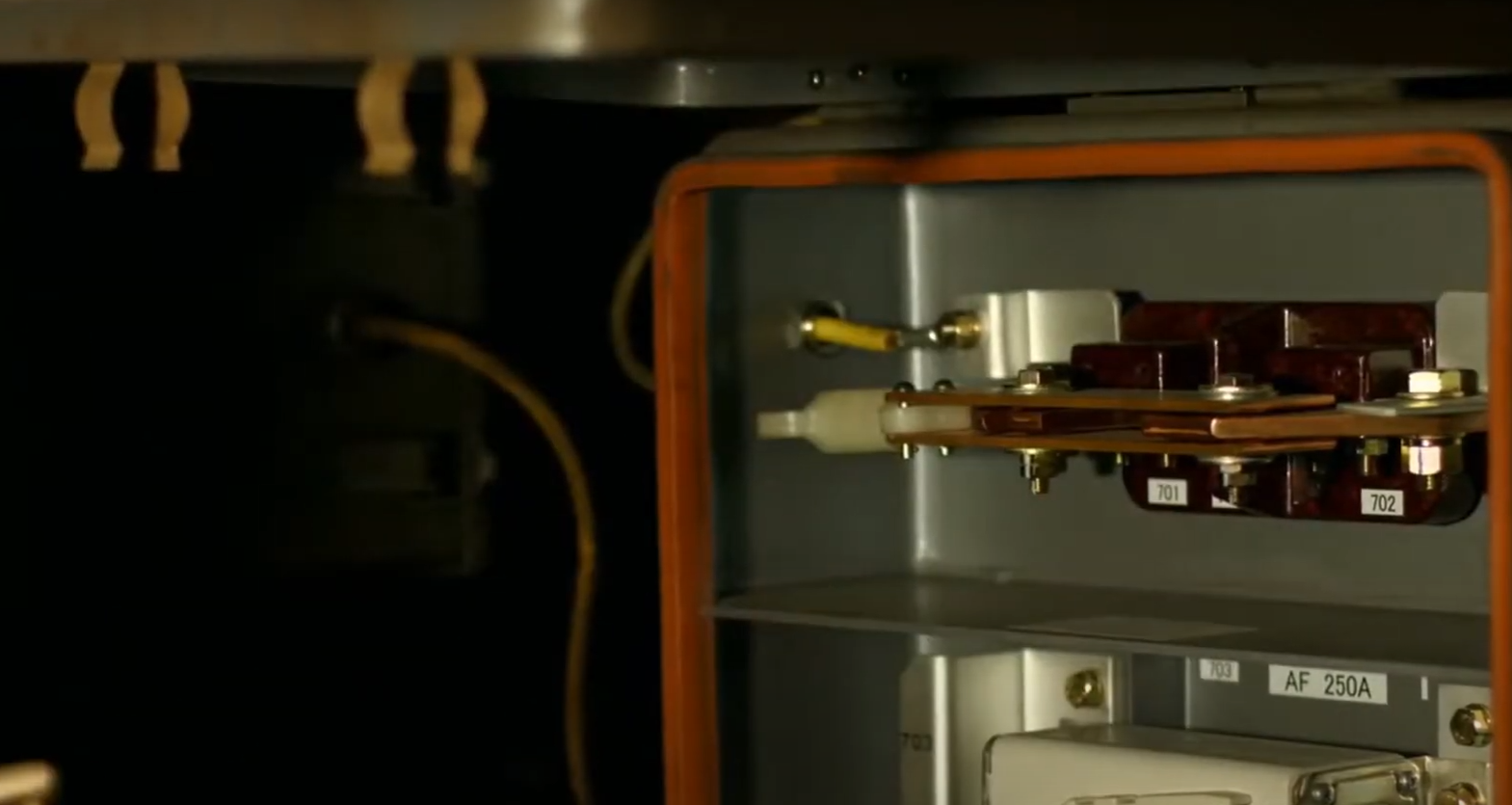 How Many Amps Can a 18Gauge Wire Handle? ElectronicsHacks