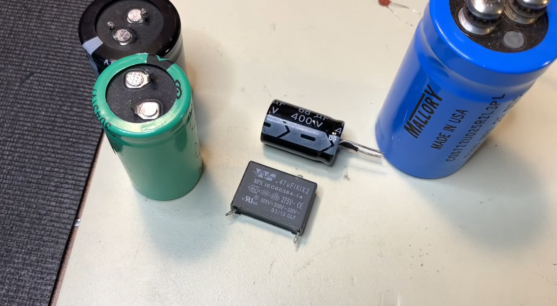 Do Capacitors Get Hot? ElectronicsHacks