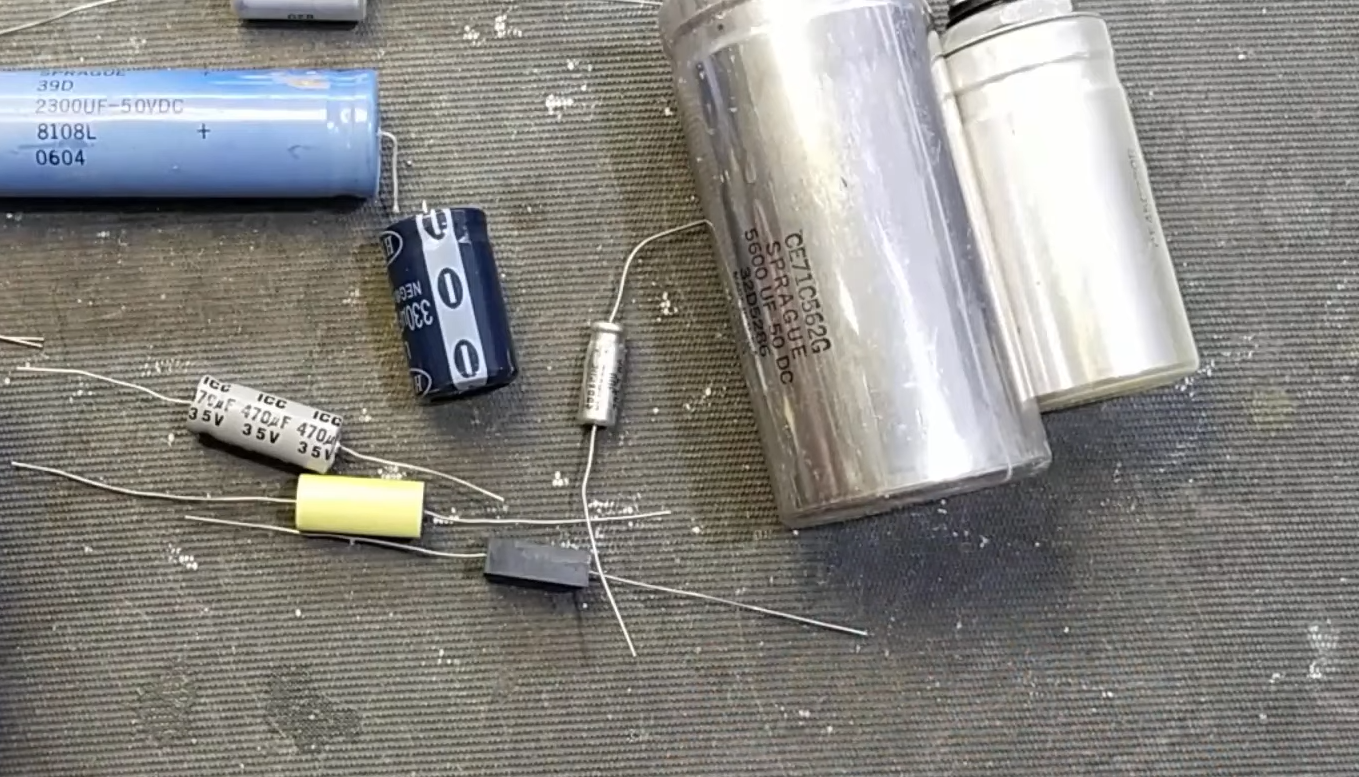 Does A Capacitor Have Polarity? ElectronicsHacks 