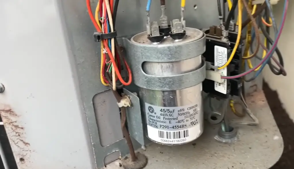 What Is an AC Capacitor?