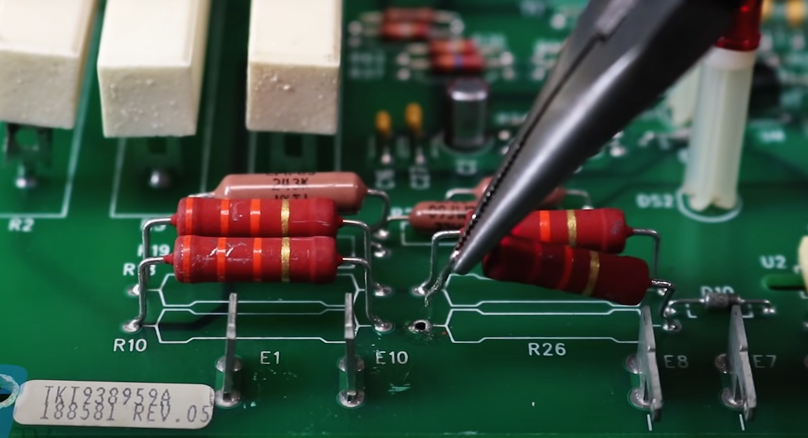 Does a Resistor Have Polarity? ElectronicsHacks