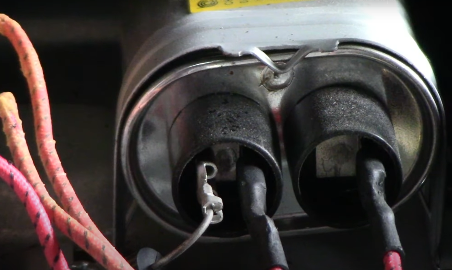 How Long Does It Take for a Microwave Capacitor to Discharge