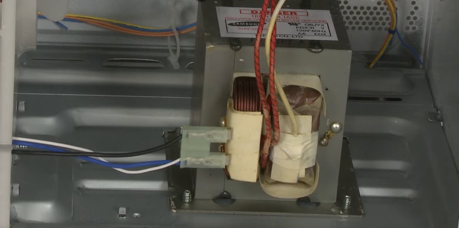 How Long Does It Take for a Microwave Capacitor to Discharge