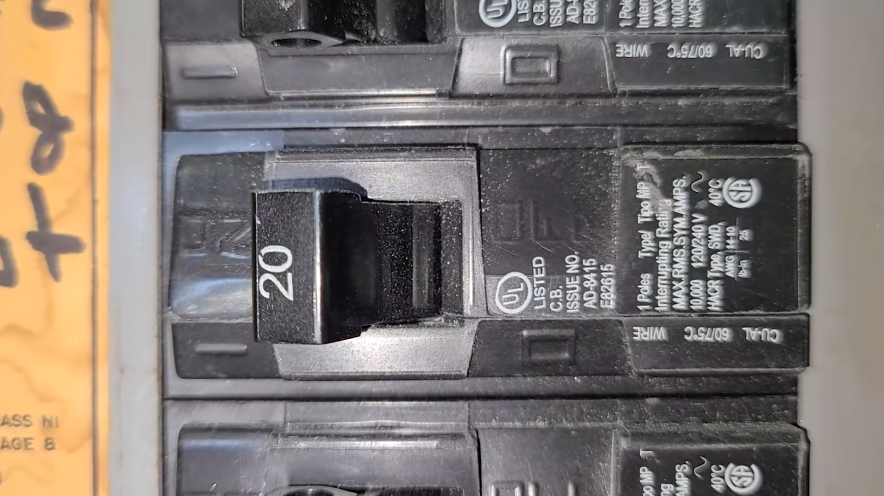 How Many Outlets on a 20-Amp Circuit? - ElectronicsHacks