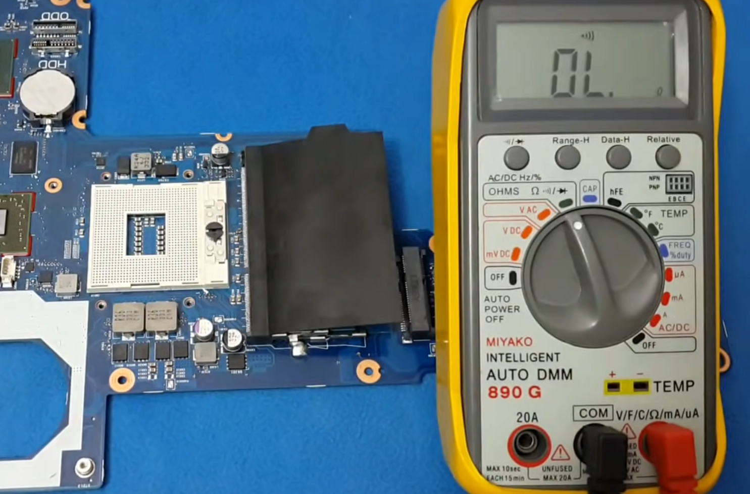 How to Test a Capacitor on a Circuit Board? - ElectronicsHacks