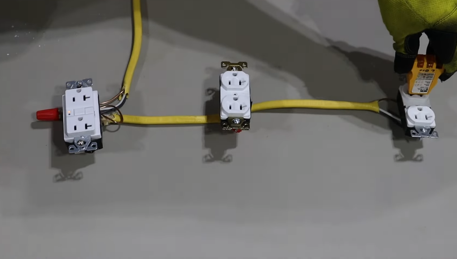 Line vs. Load GFCI: What’s the Difference? - ElectronicsHacks