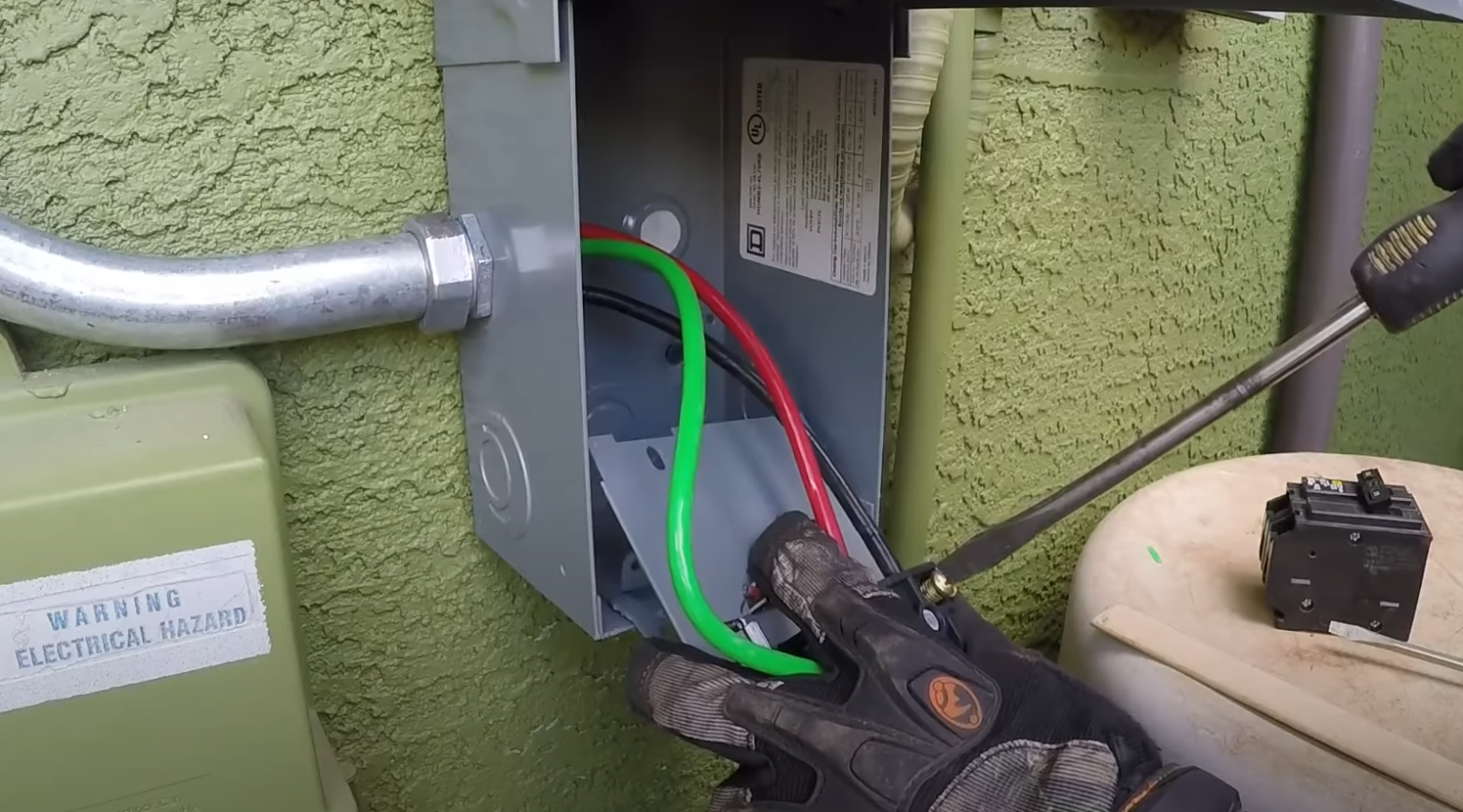 What Size Wire for a 50Amp Breaker? ElectronicsHacks