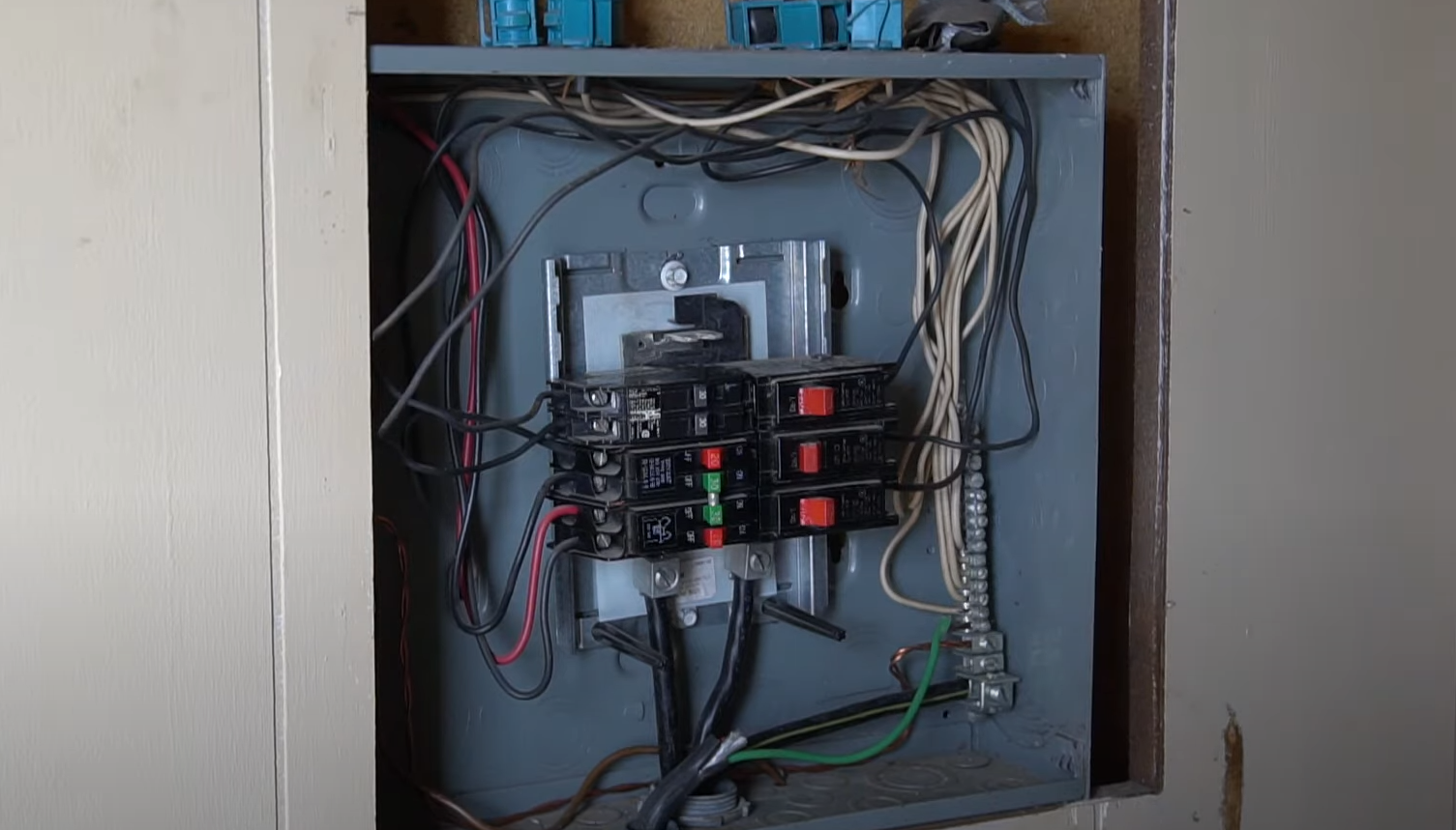 What Size Wire for a 60Amp Sub Panel? ElectronicsHacks