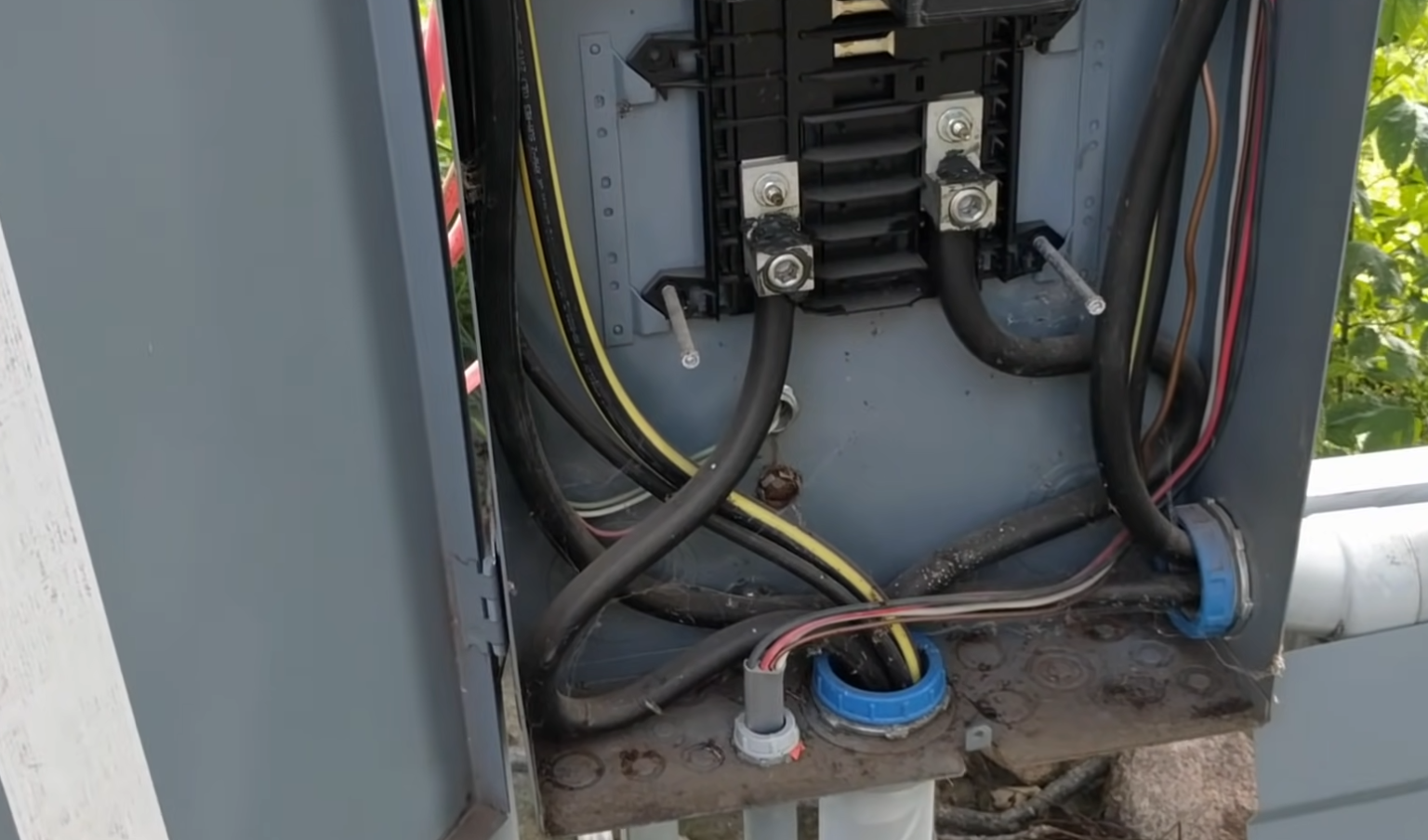 What Size Wire for a 70Amp Breaker? ElectronicsHacks