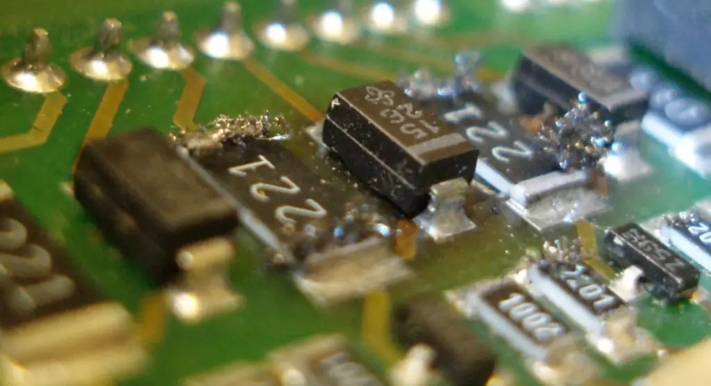 Pros and Cons of 60/40 Solder