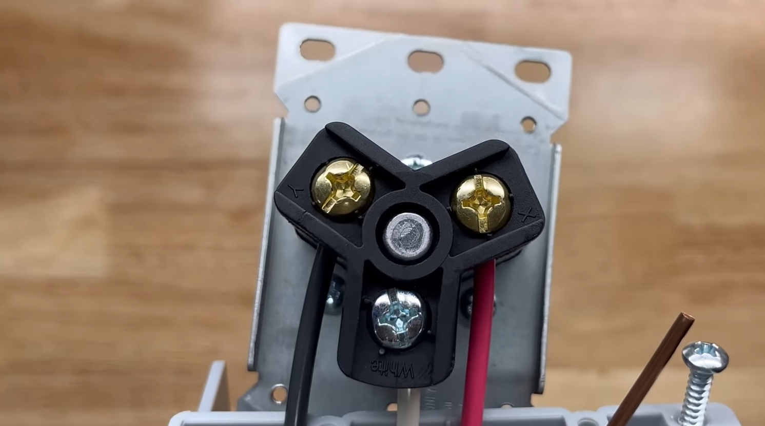 How Many Amps Does a 240V Dryer Use? ElectronicsHacks