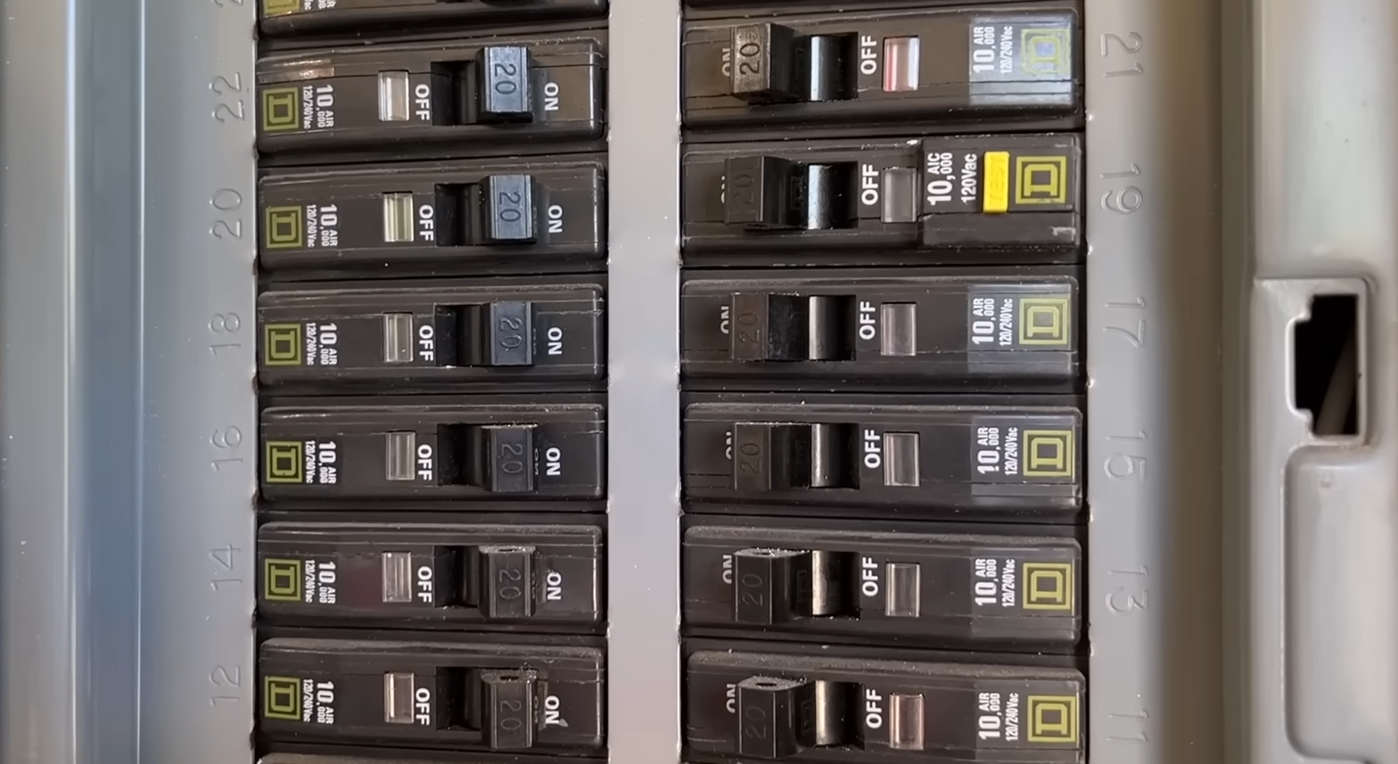 How Many Receptacles on a 15 Amp Circuit? ElectronicsHacks
