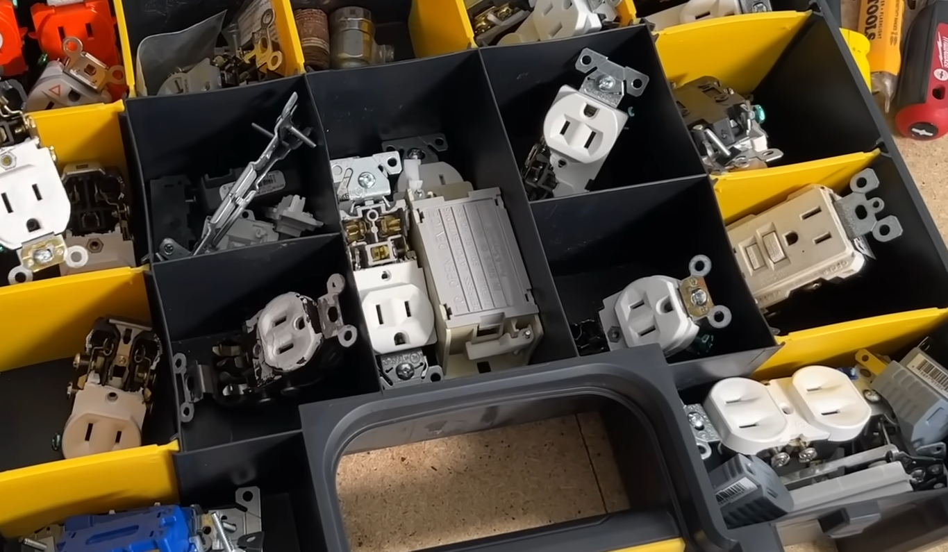How Many Receptacles on a 15 Amp Circuit? ElectronicsHacks