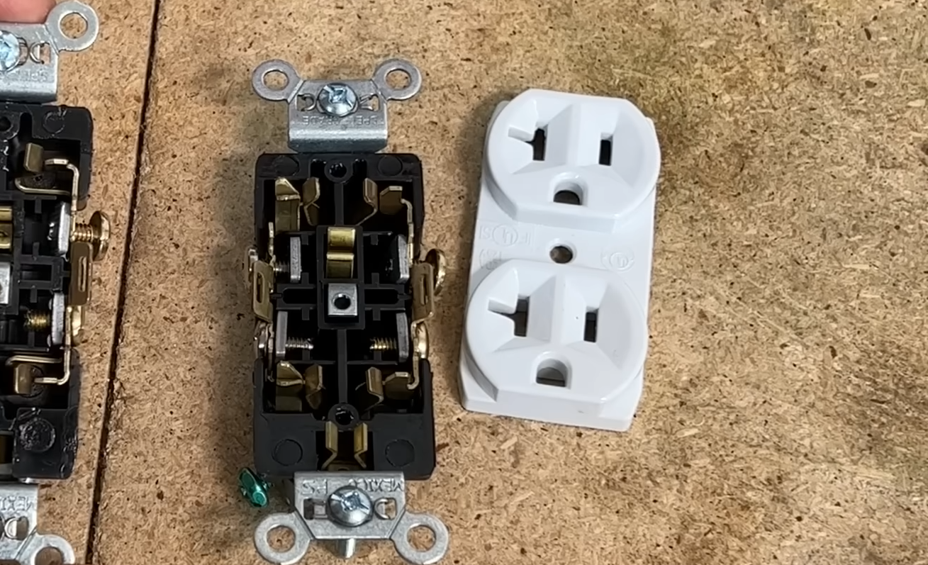 How Many Receptacles on a 15 Amp Circuit? ElectronicsHacks
