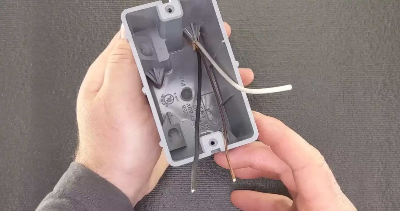 How Many Watts Can an Outlet Handle? ElectronicsHacks