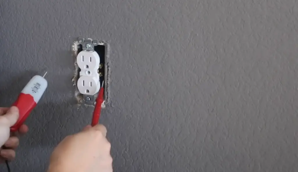 Cost to replace outdoor electrical outlet
