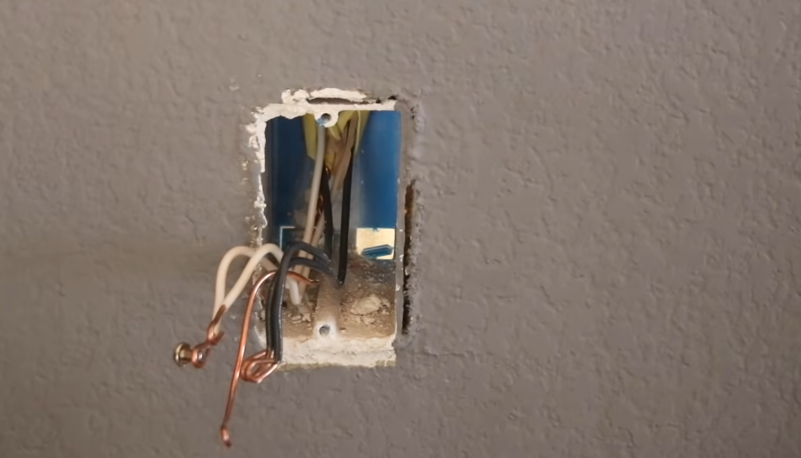 How Much Does It Cost to Add an Electrical Outlet Outside ...