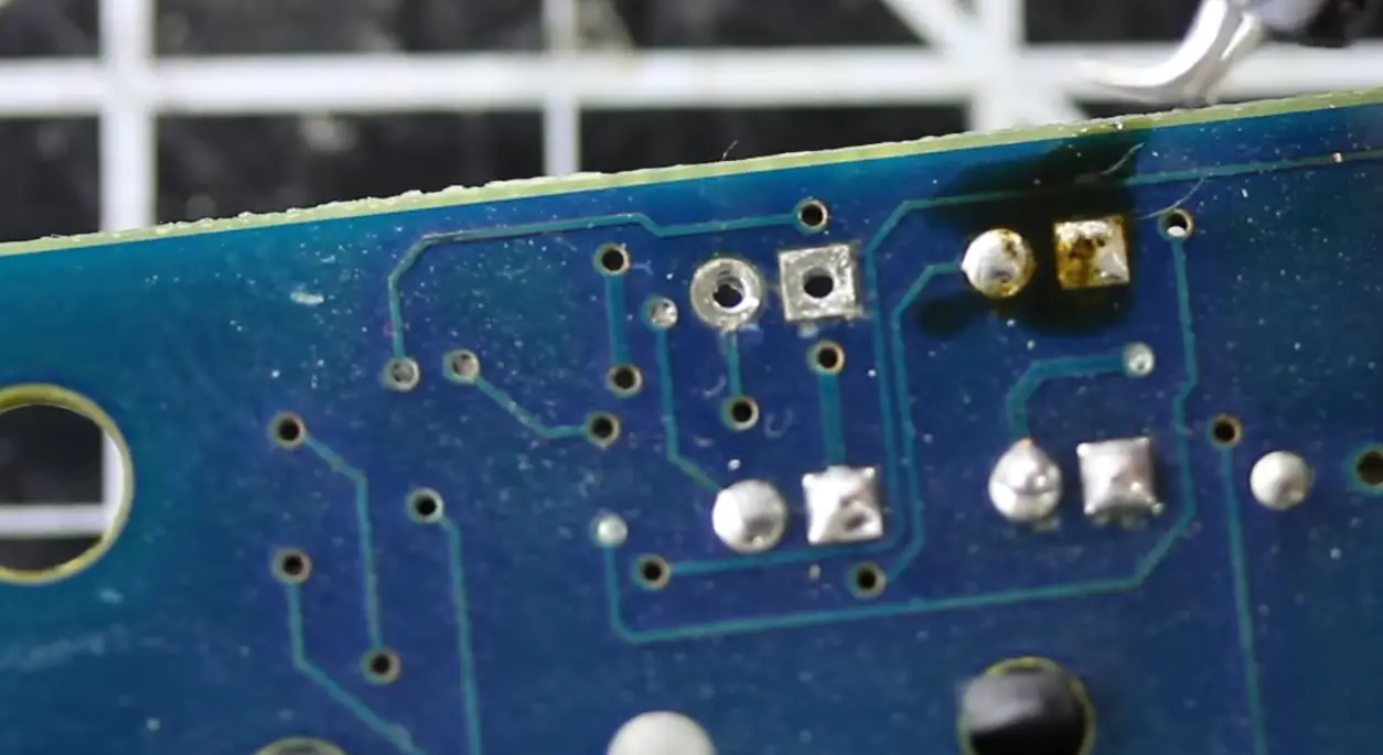 How to Desolder Pins? ElectronicsHacks