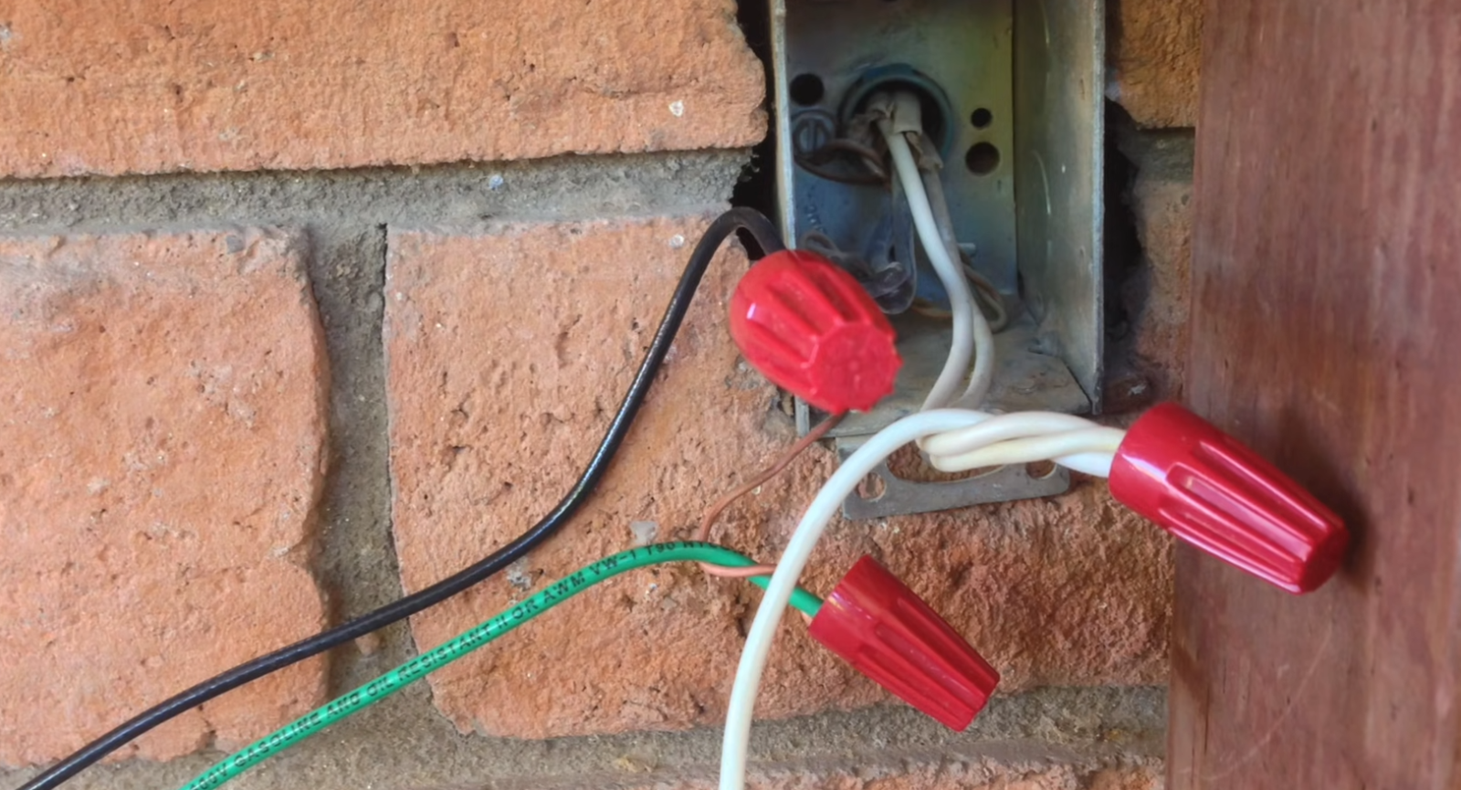 How to Extend an Electrical Outlet? ElectronicsHacks