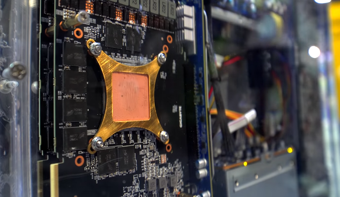 Is Mineral Oil Conductive? ElectronicsHacks