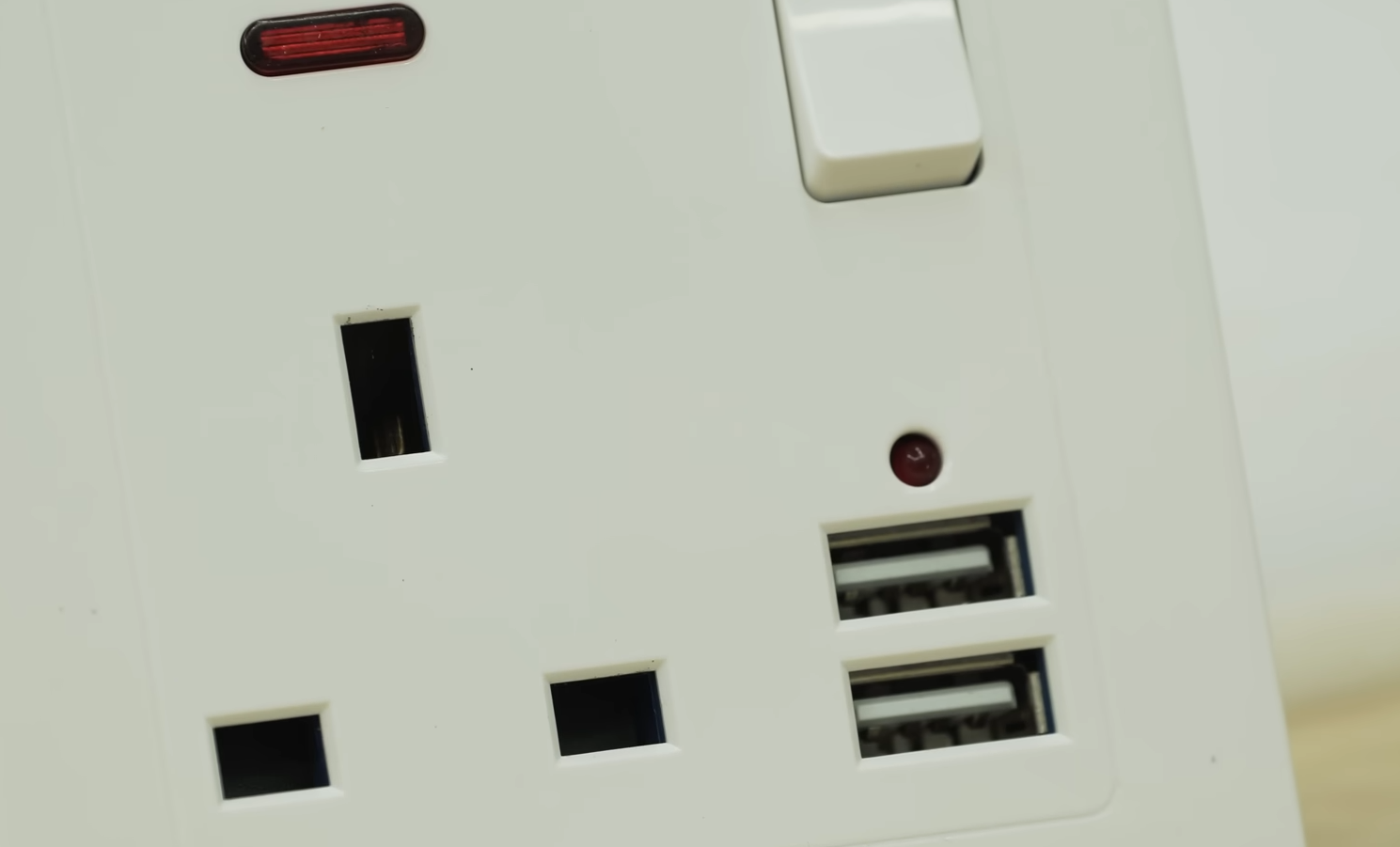 Japan Electrical Outlet vs. US What’s the Difference? ElectronicsHacks