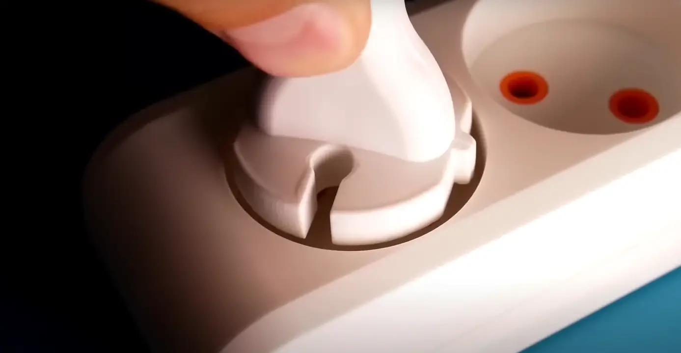 Japan Electrical Outlet vs. US What’s the Difference? ElectronicsHacks