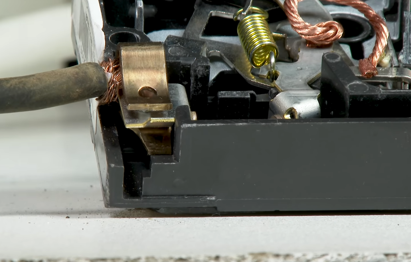 How Does A Car Circuit Breaker Work at Rick Moran blog